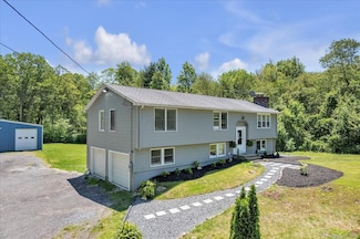 202A Hartford Pike, Foster, RI 02825