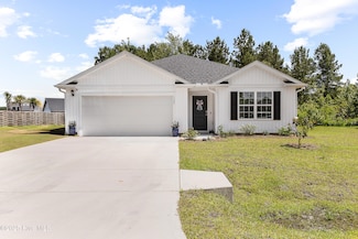 1123 Carteret Manor Dr, Jacksonville, NC 28546