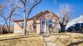 702 S Richards Ave, Gillette, WY 82716