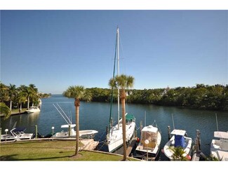 6901 Edgewater Dr Unit 326, Coral Gables, FL 33133