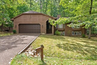 5268 Trevino Dr, McGaheysville, VA 22840