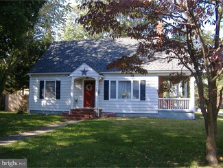 727 Maple Pkwy, Dover, DE 19901