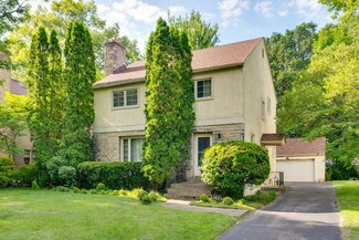 2832 E Broad St, Columbus, OH 43209