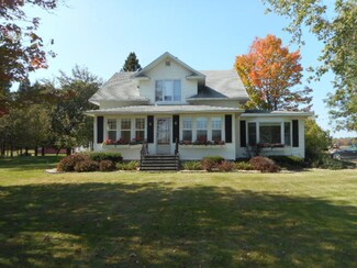 N7432 Pleasant Ave, Engadine, MI 49827