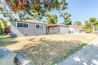 1755 Fairmont Ave, Clovis, CA 93611