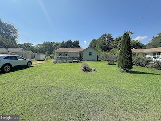 17535 Oriole Dr, Cobb Island, MD 20625