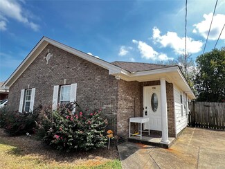 1736 Saddlebrook Dr, Montgomery, AL 36110