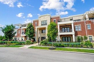 220 Vintage Club Dr, Montgomery, OH 45249