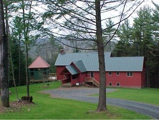 172 Robert Frost Ln, Hartford, VT 05001