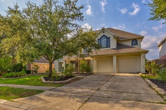 14130 Shamrock Park Ln, Sugar Land, TX 77498