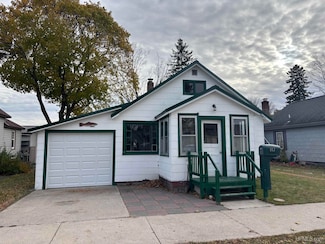 112 E Avenue B, Newberry, MI 49868