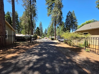 10530 Walker Dr, Grass Valley, CA 95945