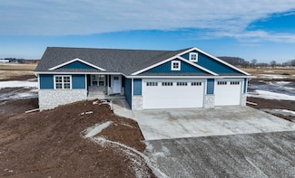 3752 Westpoint Rd, Suamico, WI 54313