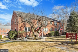 100 N Roberts Rd Unit CONDO D, Bryn Mawr, PA 19010