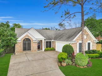 15202 Stoneyview Dr, Houston, TX 77083