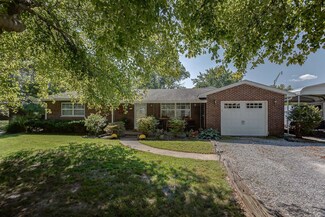 812 Ofallon Troy Rd, Lebanon, IL 62254