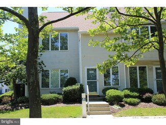 905 Barbaras Ct, North Wales, PA 19454