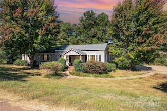 4562 Foster Blackmon Dr, Heath Springs, SC 29058