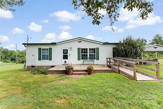 223 Green Meadows Dr, Kings Mountain, NC 28086