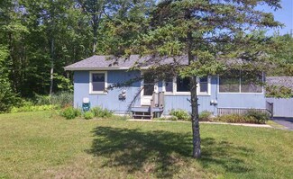 41 Franklin Pierce Dr, Webster, NH 03303