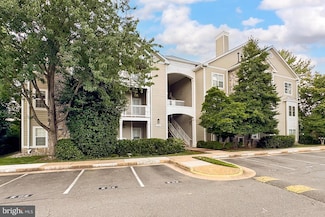 1704 Lake Shore Crest Dr Unit 25, Reston, VA 20190