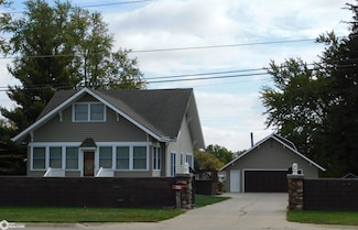 631 New York Ave, Creston, IA 50801