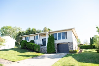 518 Shirley Ln, Dunmore, PA 18512