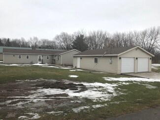 514 W Park St, South Whitley, IN 46787
