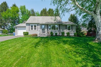 302 Sherwood Dr, Camillus, NY 13031
