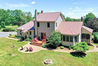 10 Holmes Rd, Dover Foxcroft, ME 04426