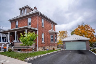 511 Pine St, Hollidaysburg, PA 16648