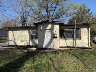 131 Saint Leo Dr, East Saint Louis, IL 62206