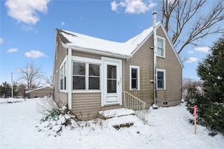 102 Broadway St, West Branch, IA 52358