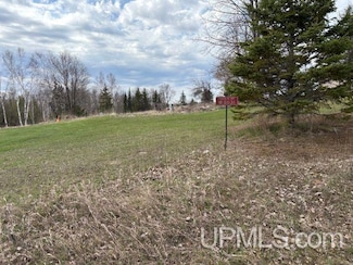 8031 Co Rd 388 Ave, Hermansville, MI 49847