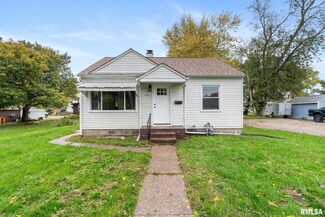 3216 Mckinley Ave, Davenport, IA 52802
