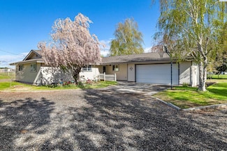 108 W 45th Ave, Kennewick, WA 99337