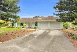 313 Country Club Dr, Jupiter, FL 33469