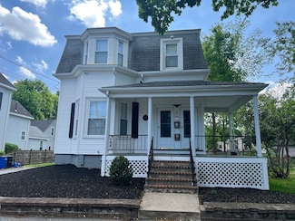 9 Arlington St Unit 1, Reading, MA 01867