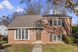 39 Greentree Ln, Malvern, PA 19355