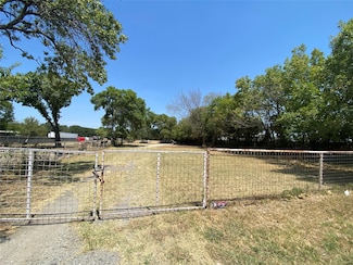 11715 Terry Dr, Balch Springs, TX 75180