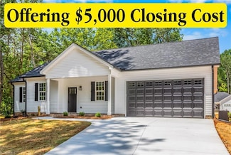 512 Carolina Ave, Yadkinville, NC 27055