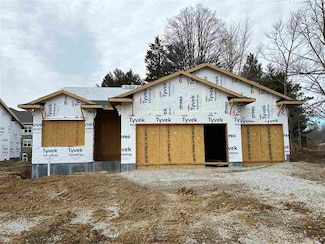 298 Pine Grove Ln, Iowa City, IA 52245