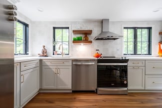 32 Fern St, Concord, MA 01742