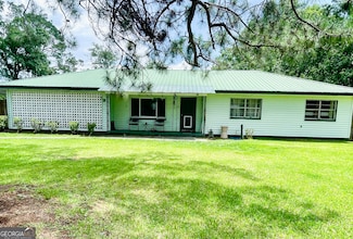 1191 Zoar Rd, Baxley, GA 31513
