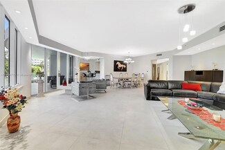 21200 Point Place Unit 403, Aventura, FL 33180
