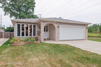 4621 Grove Ave, Berwyn, IL 60402
