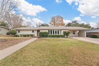 1701 Royal Oaks Dr, Waco, TX 76710