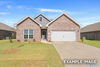 157 Heritage Lakes Blvd, New Market, AL 35761