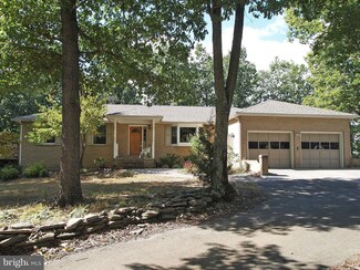 440 Huttle Rd, Middletown, VA 22645