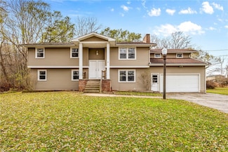 4 Shepard Ln, Rochester, NY 14624